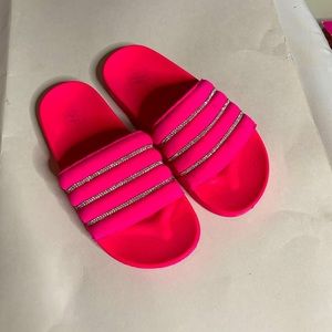 Glittery hot pink sandals. Size 7 W